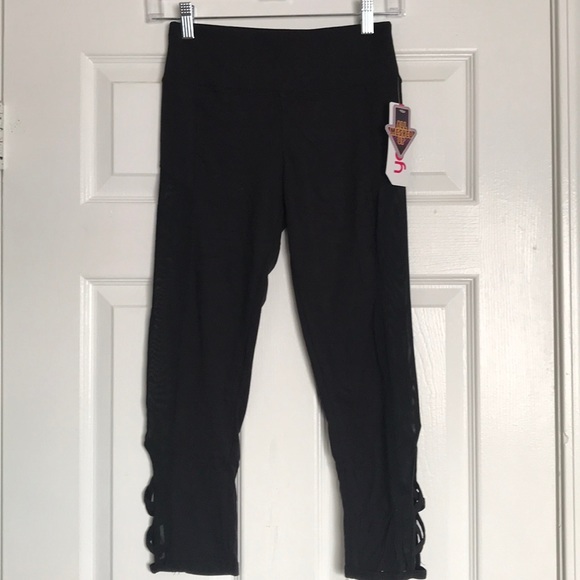 Sports Capri Legging W/ Mesh & Straps NWT - Picture 2 of 8